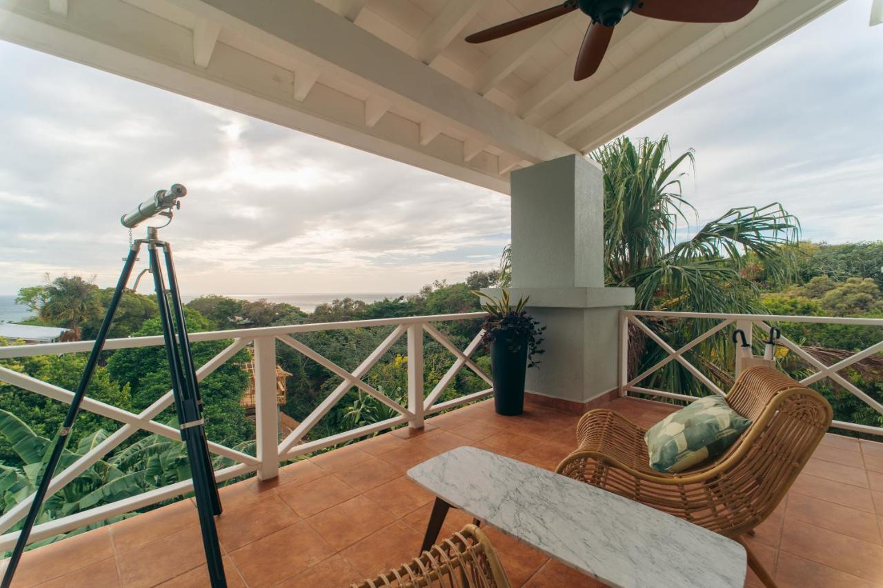 Blue Roatan Resort West Bay Exterior photo