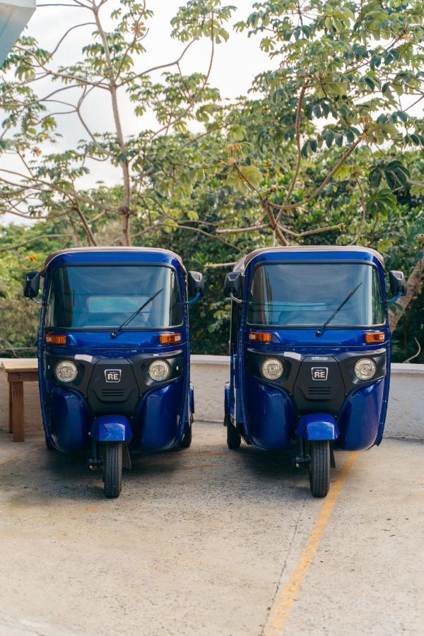 Blue Roatan Resort West Bay Exterior photo