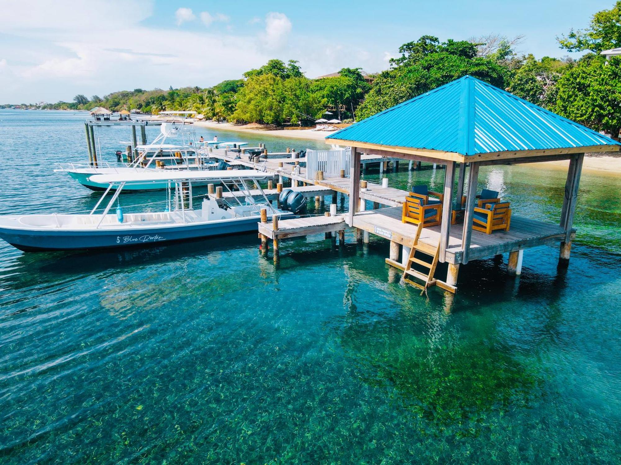 Blue Roatan Resort West Bay Exterior photo